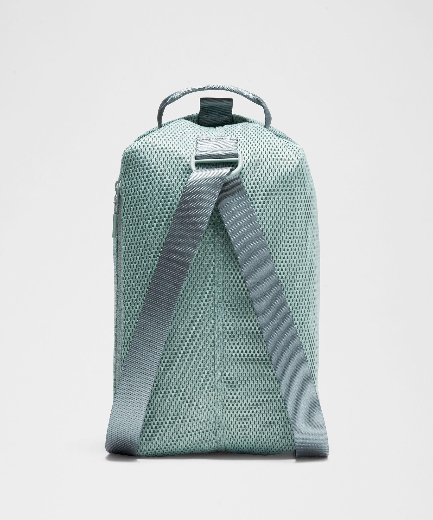 ●lululemon●ファスト トラック 3WAY バッグ 8L ニットメッシュ ○lululemon○ファスト トラック 3WAY バッグ 8L ニットメッシュ