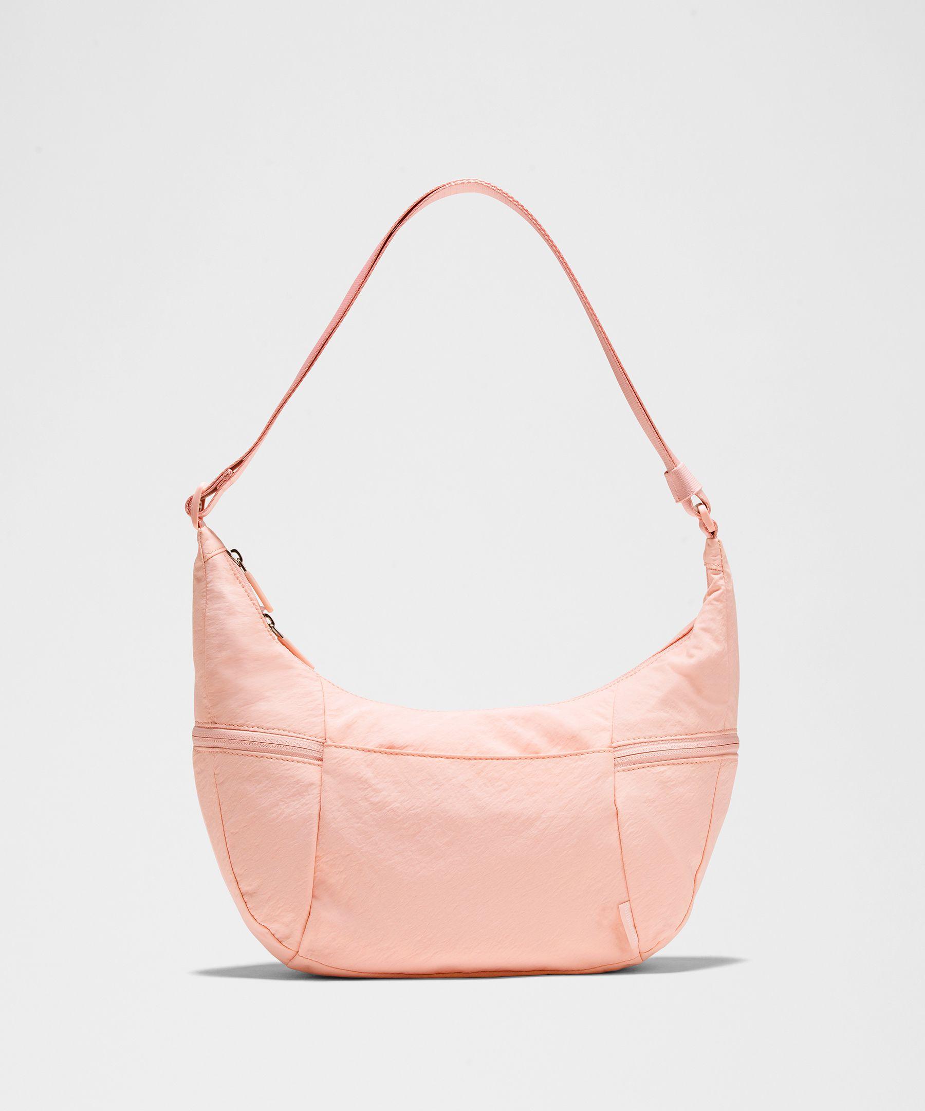 lululemon ナイロン ピンク ショルダーバッグ 6L ピンク系 lululemon(ルルレモン) バッグ・カバン(レディース