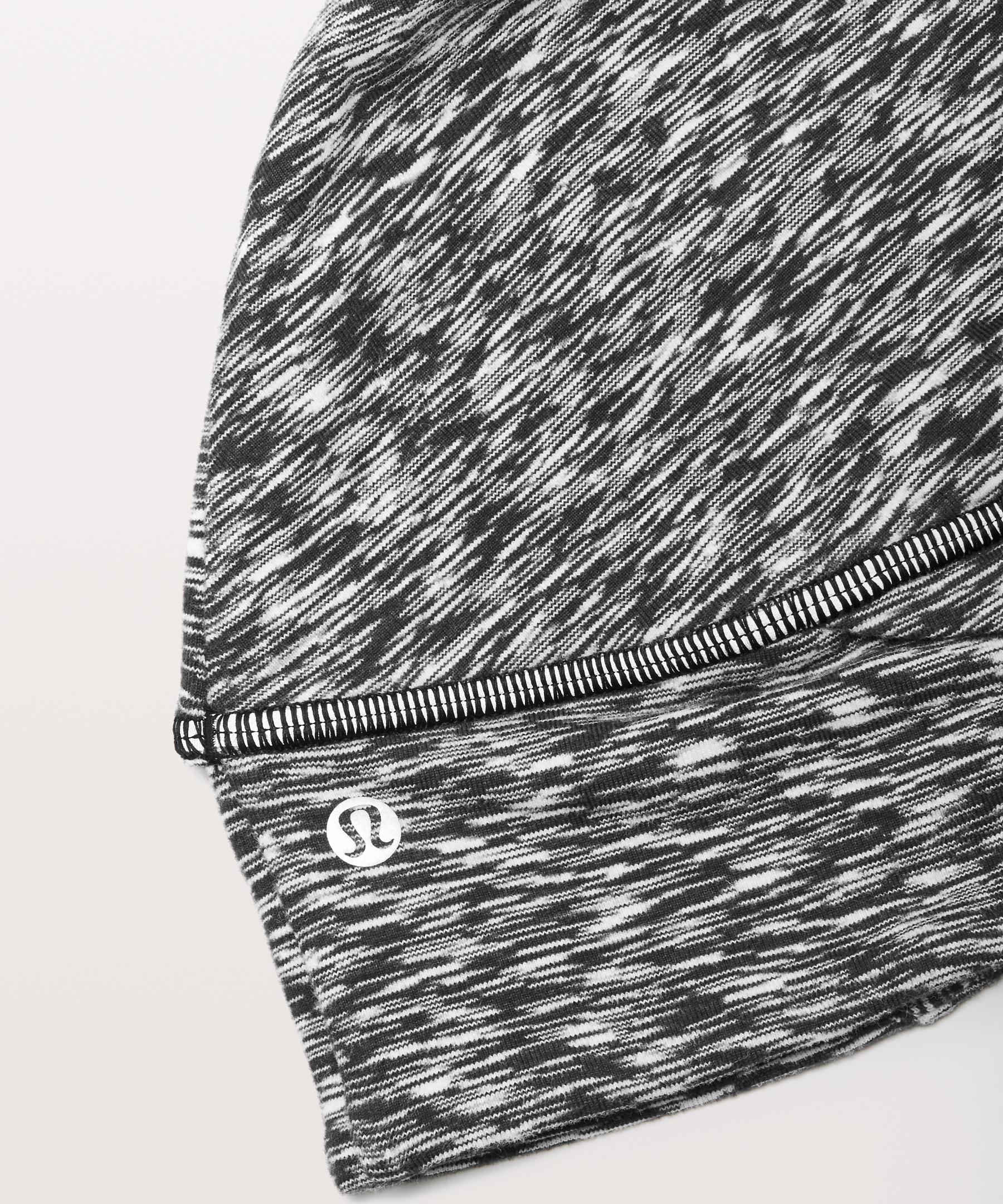 cross chill run beanie