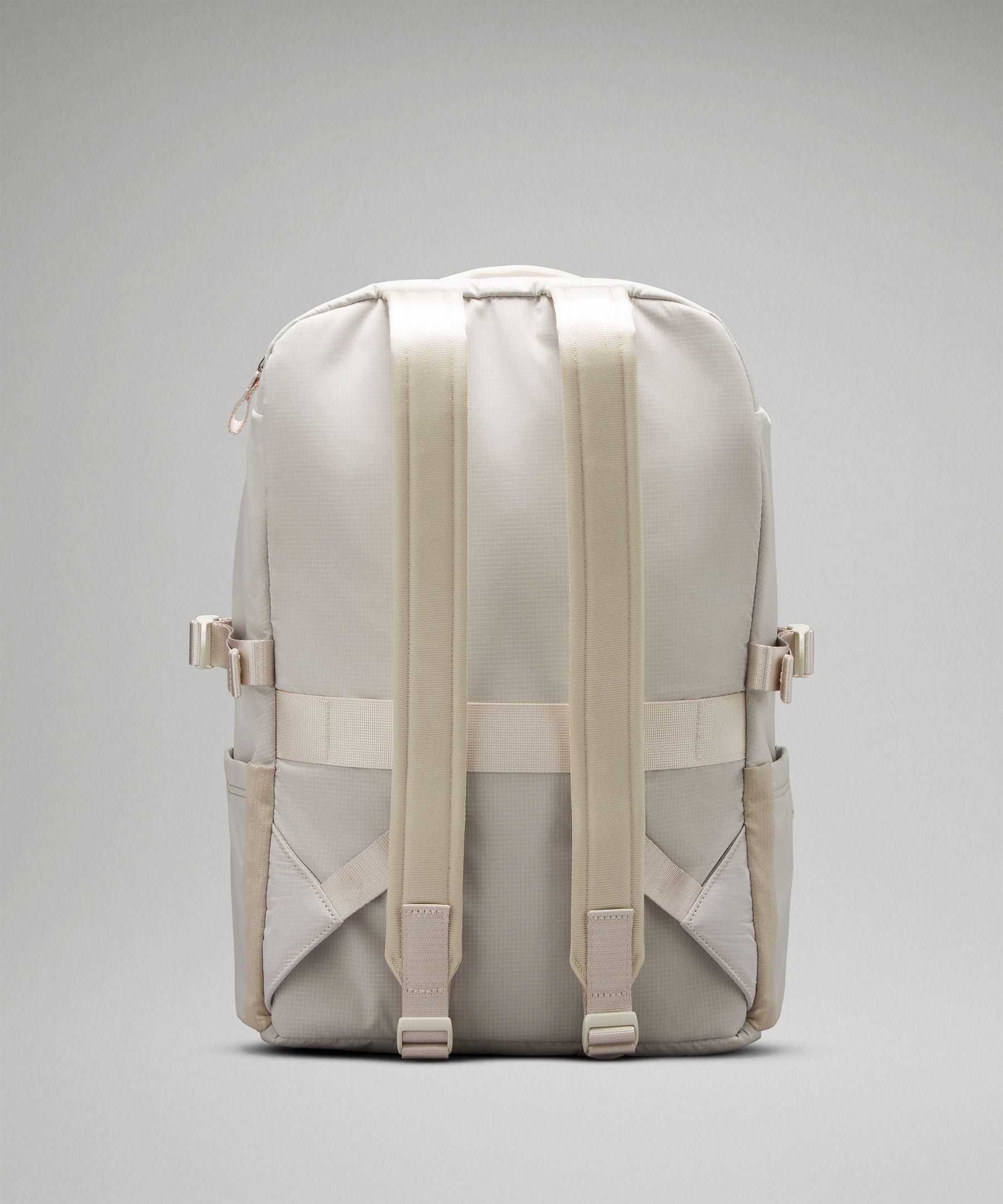 Lululemon ホワイトバックパック lululemon New Crew Backpack 22L With Logo in Gray | Lyst