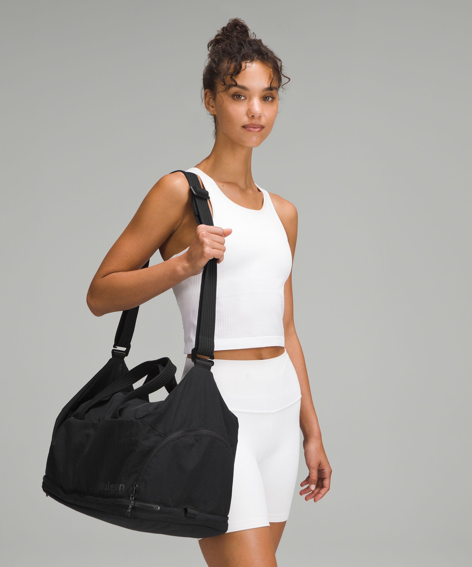 lululemon 3-In-1 Gym Duffle Bag 30L in Black | Lyst lululemon 3-In-1 Gym Duffle Bag 30L in Black | Lyst