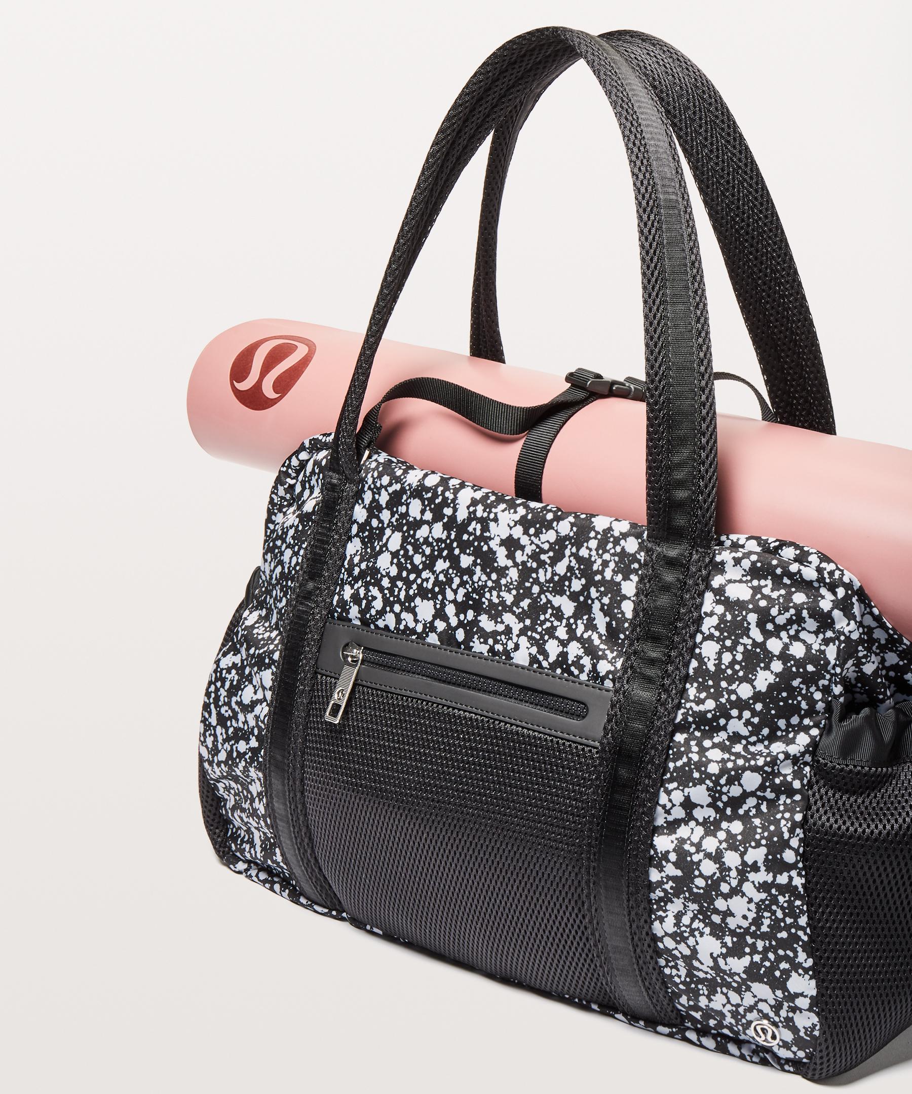 lululemon everywhere duffel bag