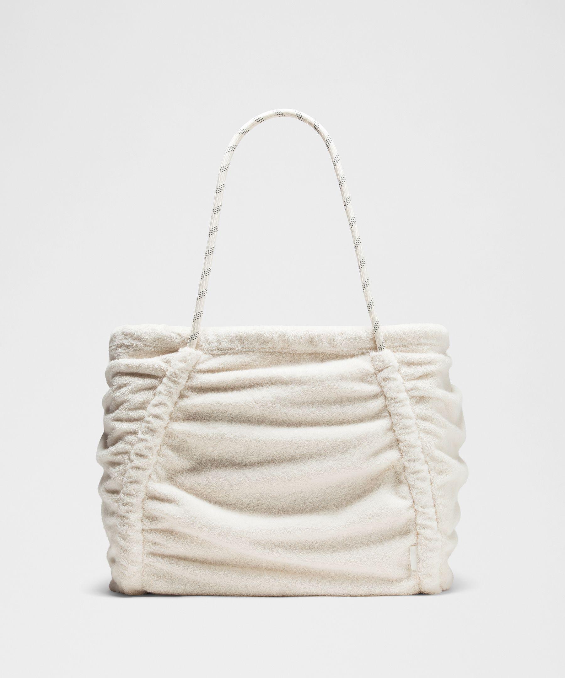 lululemon bags white Phi Mu Everywhere Belt Bag This lululemon Crossbody Camera Bag offers a sleek and contemporary way to carry your essentials while repping the Washington Capitals This cross white lululemon bag - never