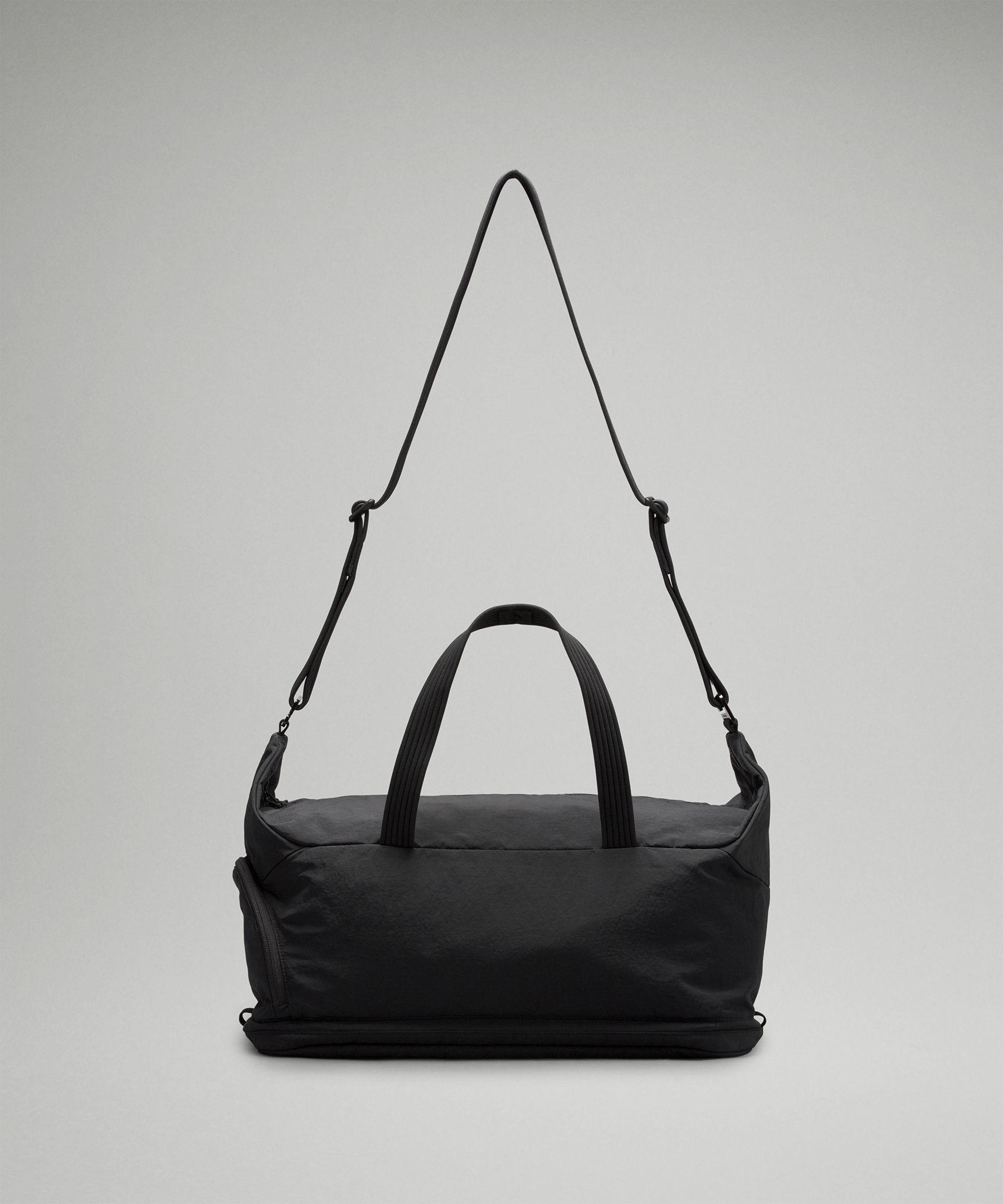 lululemon 3-In-1 Gym Duffle Bag 30L in Black | Lyst lululemon 3-In-1 Gym Duffle Bag 30L in Black | Lyst