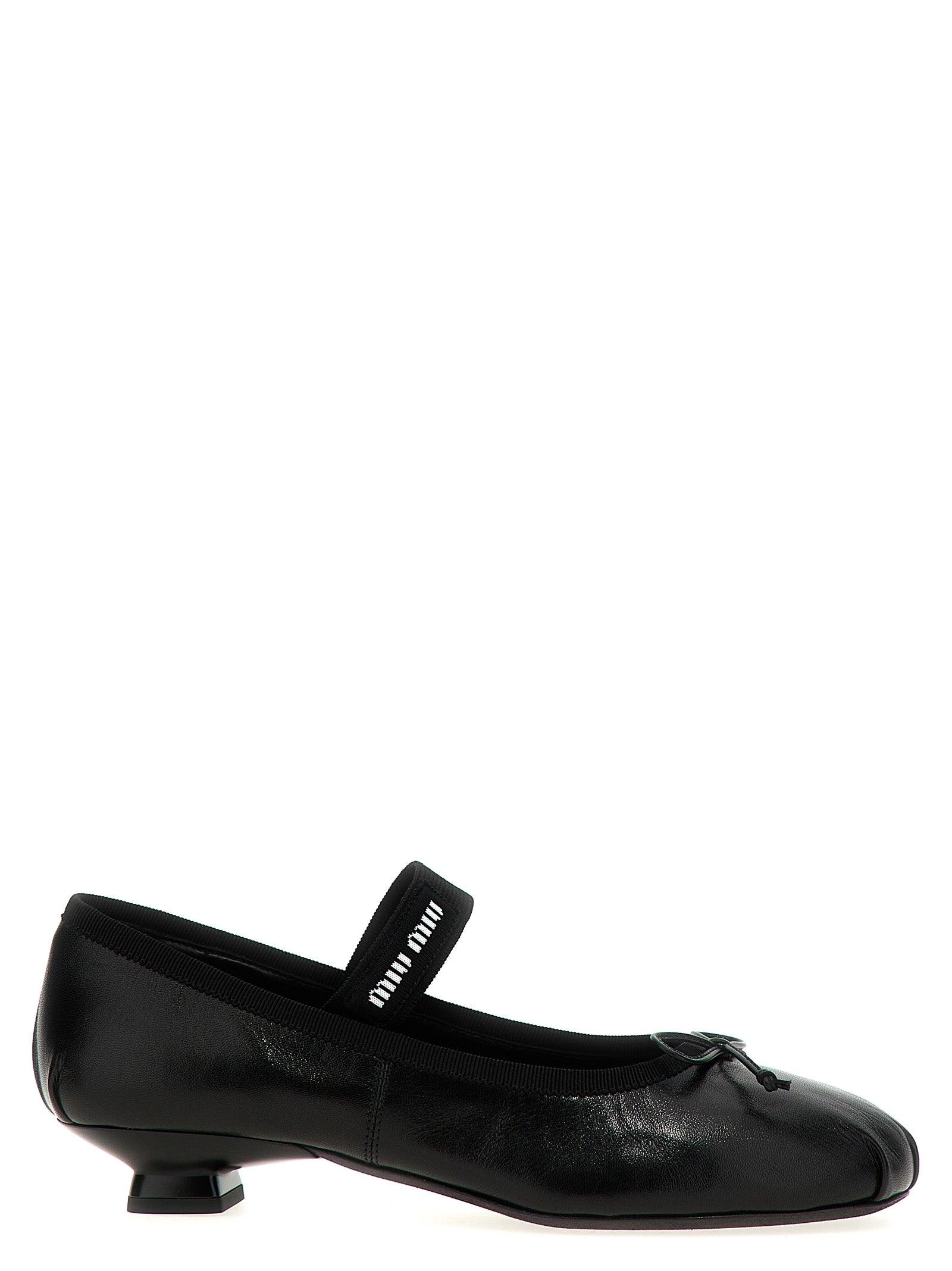スリッポン MIU MIU Logo bow ballet flats Black Miu Miu Logo Bow Ballet Flats in Black | Lyst