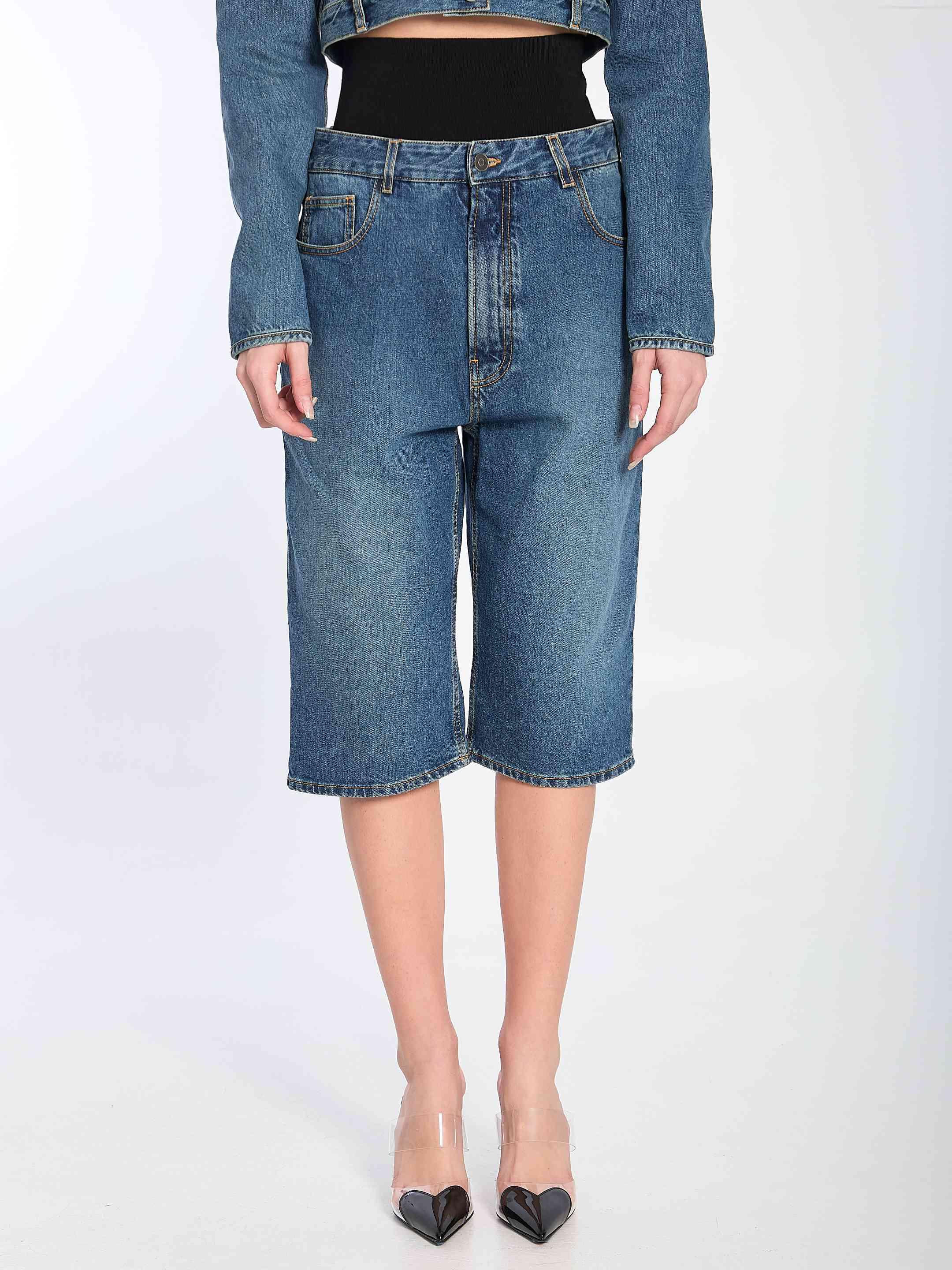 ショートパンツ Alaia Bermuda shorts with knit belt ALAÏA DENIM BERMUDA SHORTS WITH KNITTED WAISTBAND |ALAÏA US
