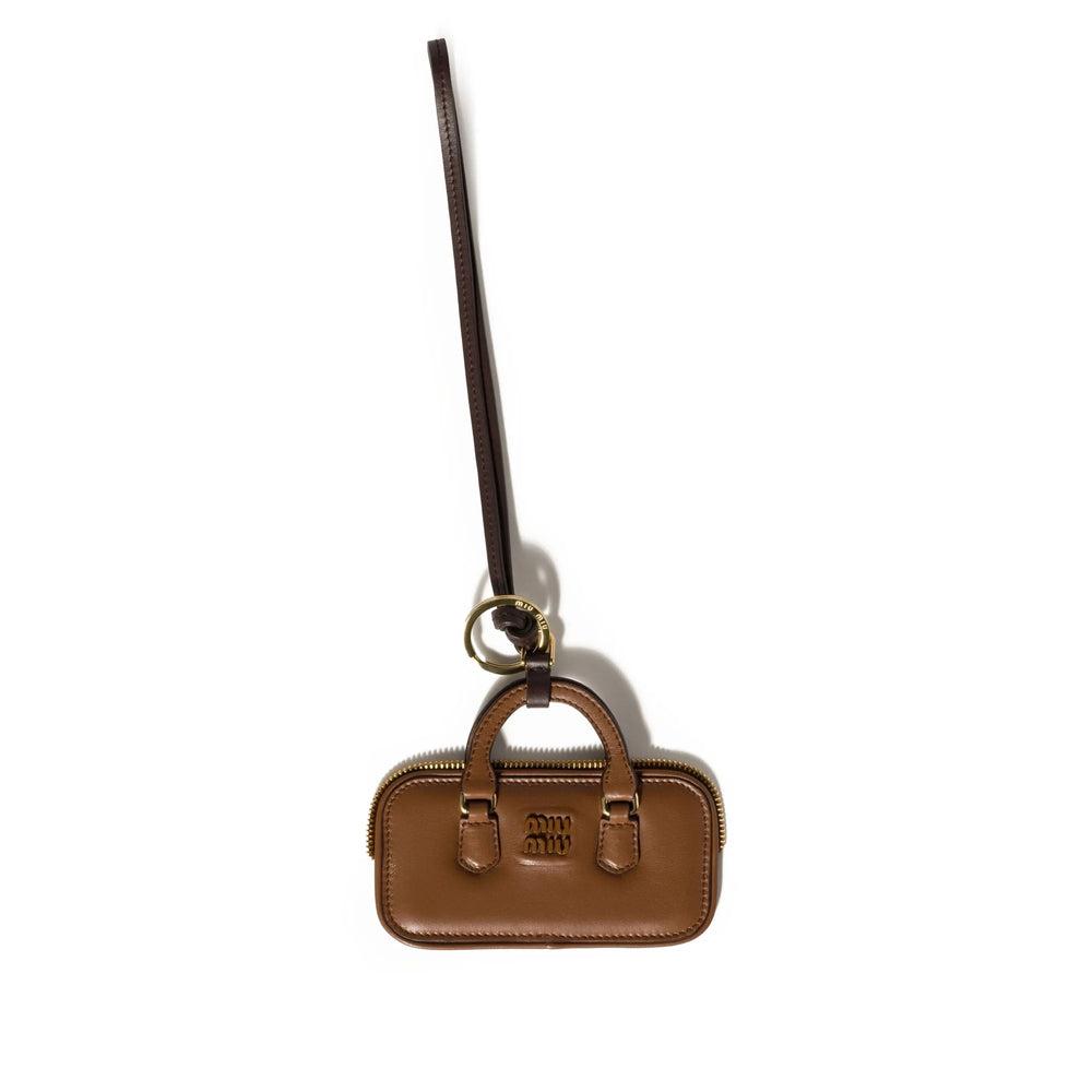 【関税&送料込】Miu Miu Mud Leather Beau Keyring Necessaire Miu Miu Mud leather beau keyring necessaire | The Fashion Square