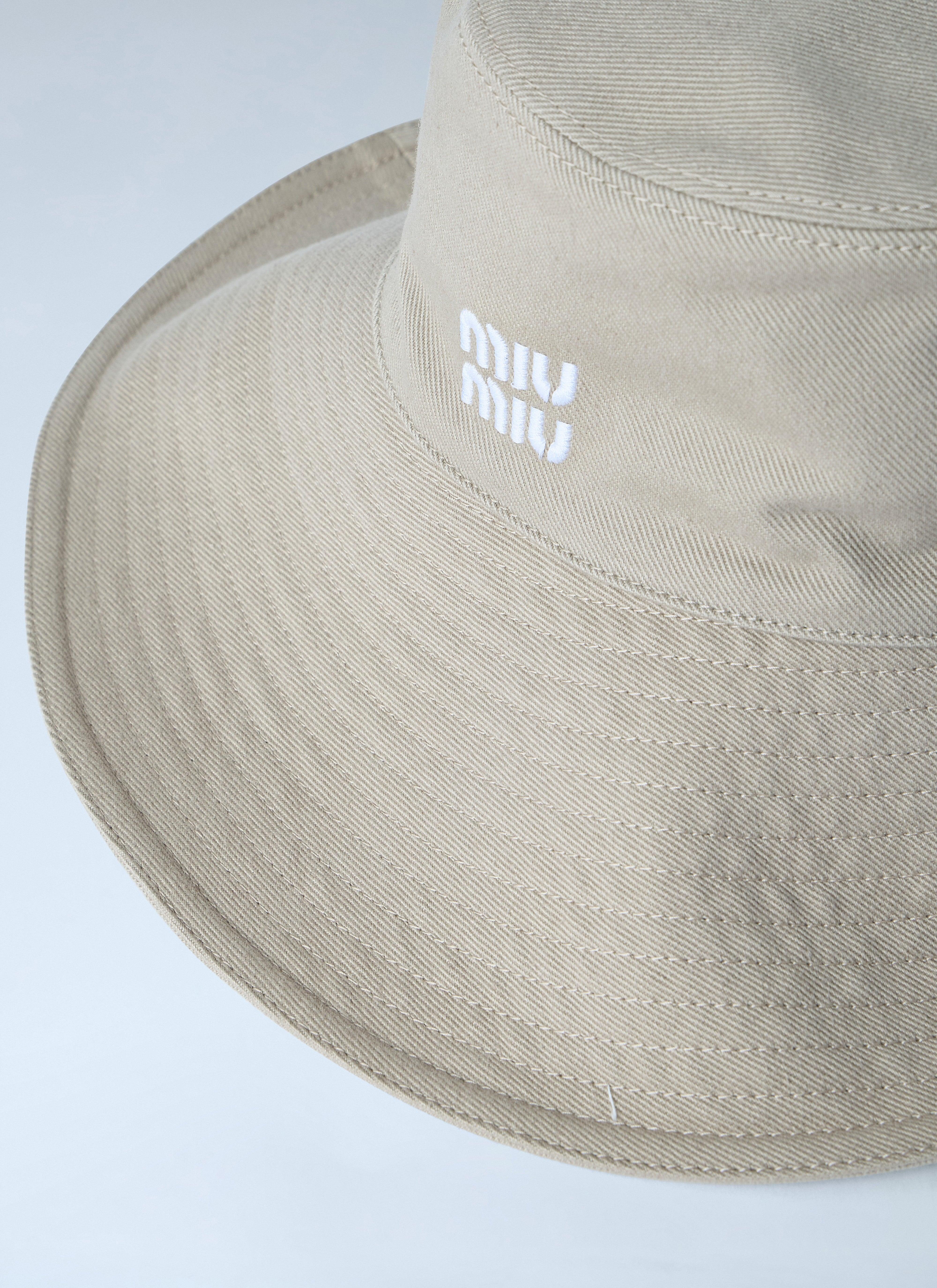 MIU MIU デニムバケットハット ホワイト Miu Miu Denim Bucket Hat in White | Lyst
