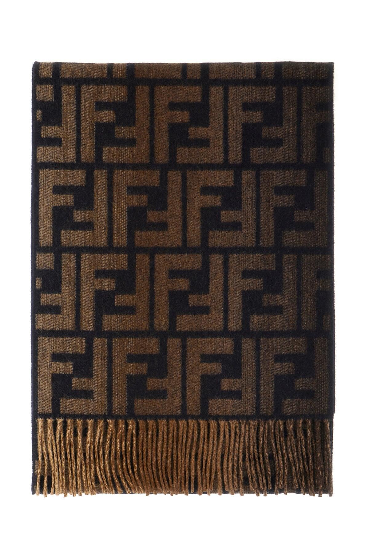 Fendi Scarves and mufflers for Men | Online Sale up to 53% off | Lyst