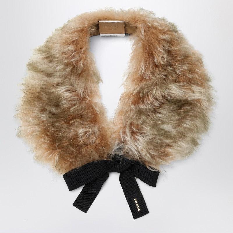 その他 Prada Shearling shawl with tie Women's Prada Scarves and mufflers | Lyst