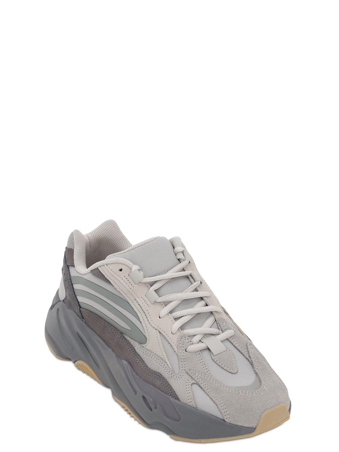 700 yeezy grey
