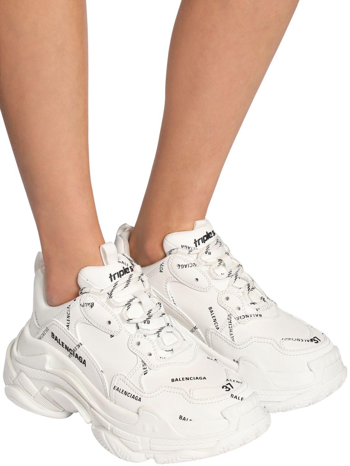 Balenciaga Triple s White logo