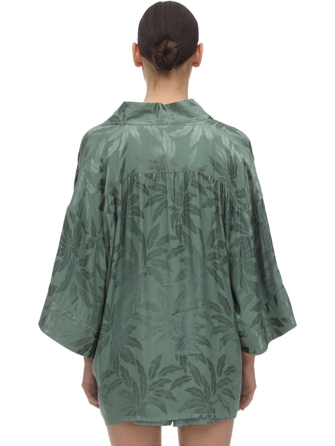 Love Stories Suky Leaf Satin Jacquard Kimono in Light Green (Green) - Lyst