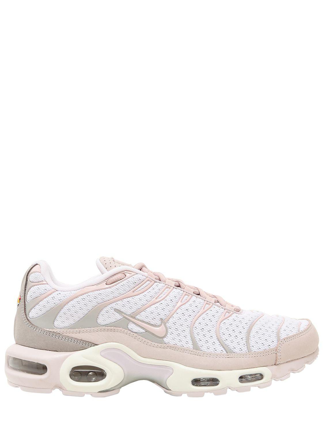 light pink air max plus