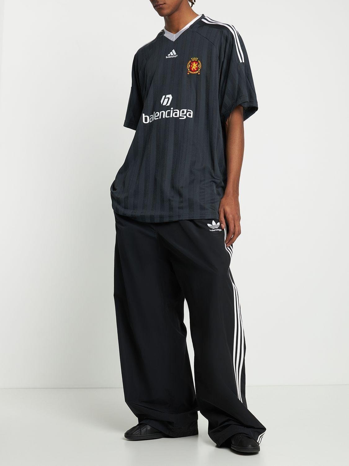 Fremme Skulle Sandsynligvis Balenciaga Adidas Soccer T-shirt in Black for Men | Lyst