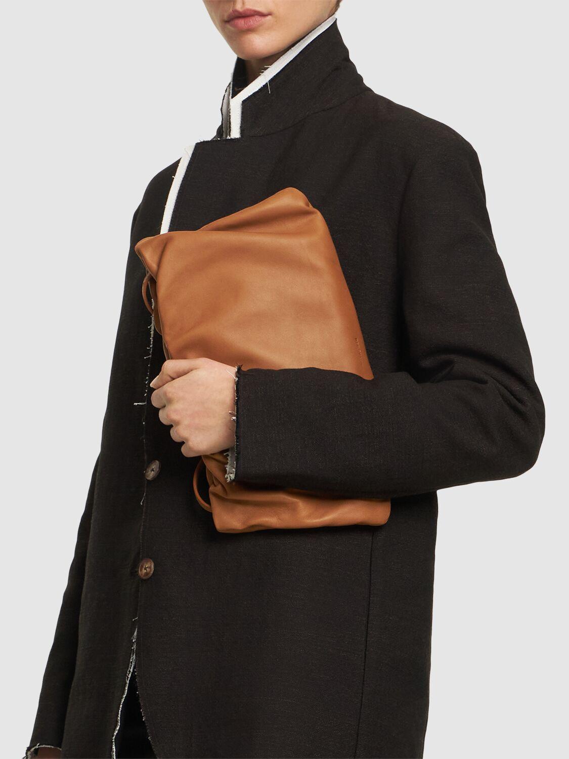 The Row Xl Bourse ナッパレザーショルダーバッグ ブラウン | Lyst