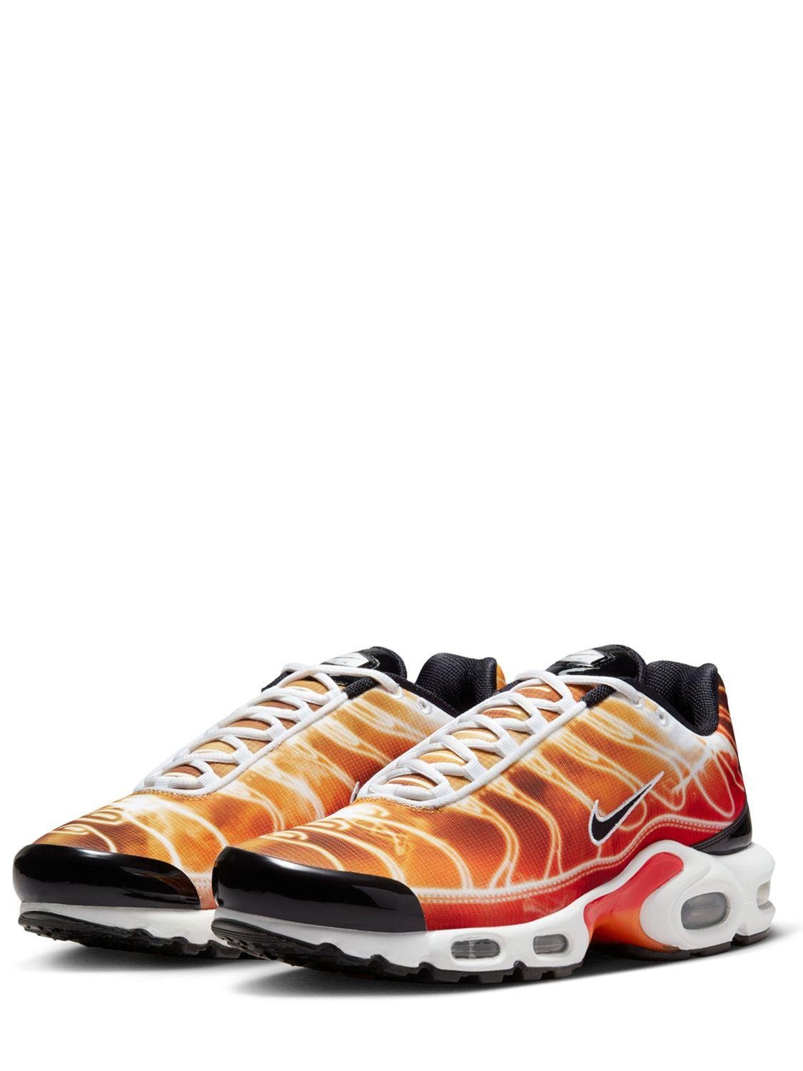 Air max plus met hotsell gold/university red/white