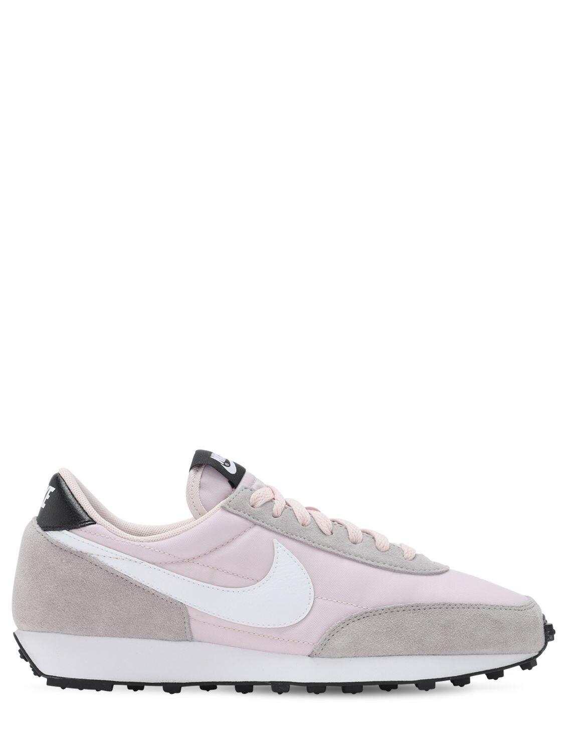 nike daybreak white and pink