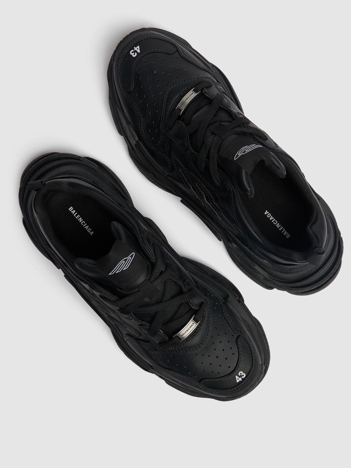 Balenciaga メンズ ブラック Triple S スニーカー スニーカー