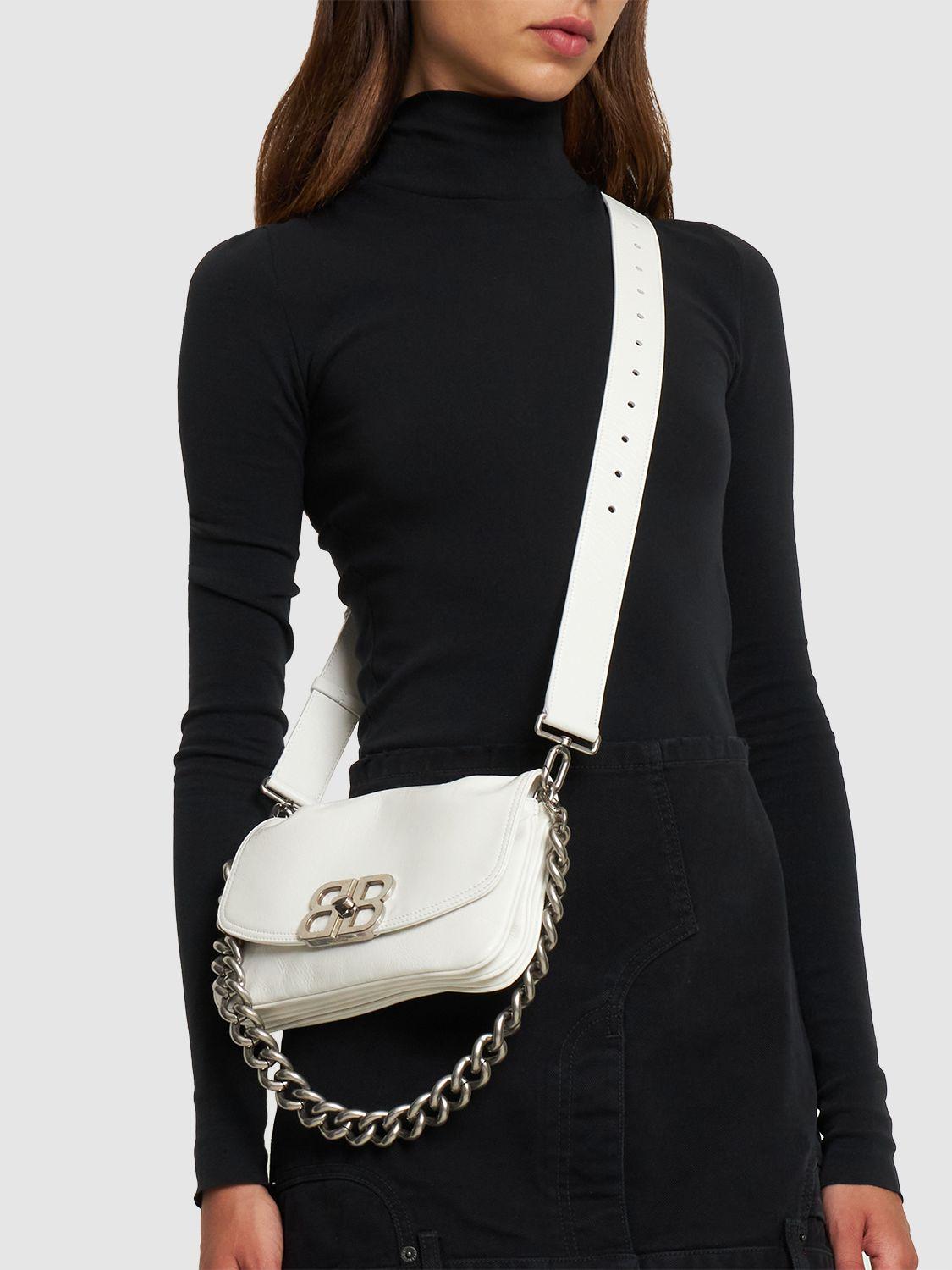 国内配送【BALENCIAGA】BB Small ソフトレザー ショルダーバッグ Balenciaga Small Bb ソフトレザーショルダーバッグ ナチュラル