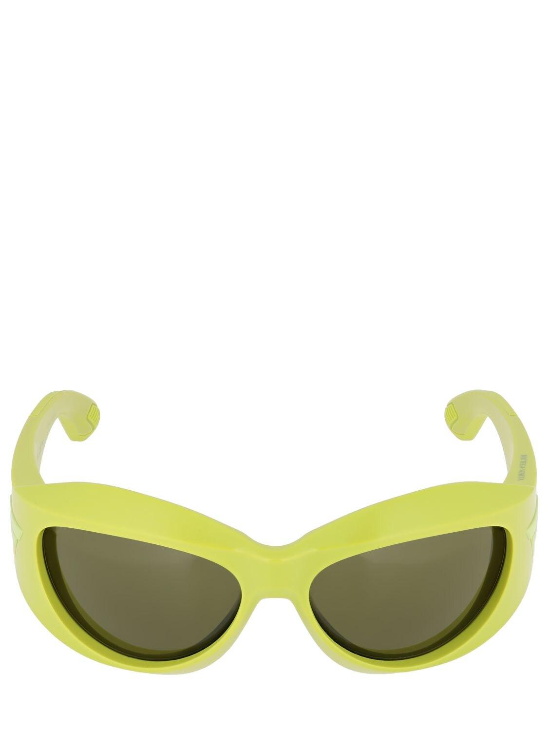 Oval Sunglasses in Green - Bottega Veneta