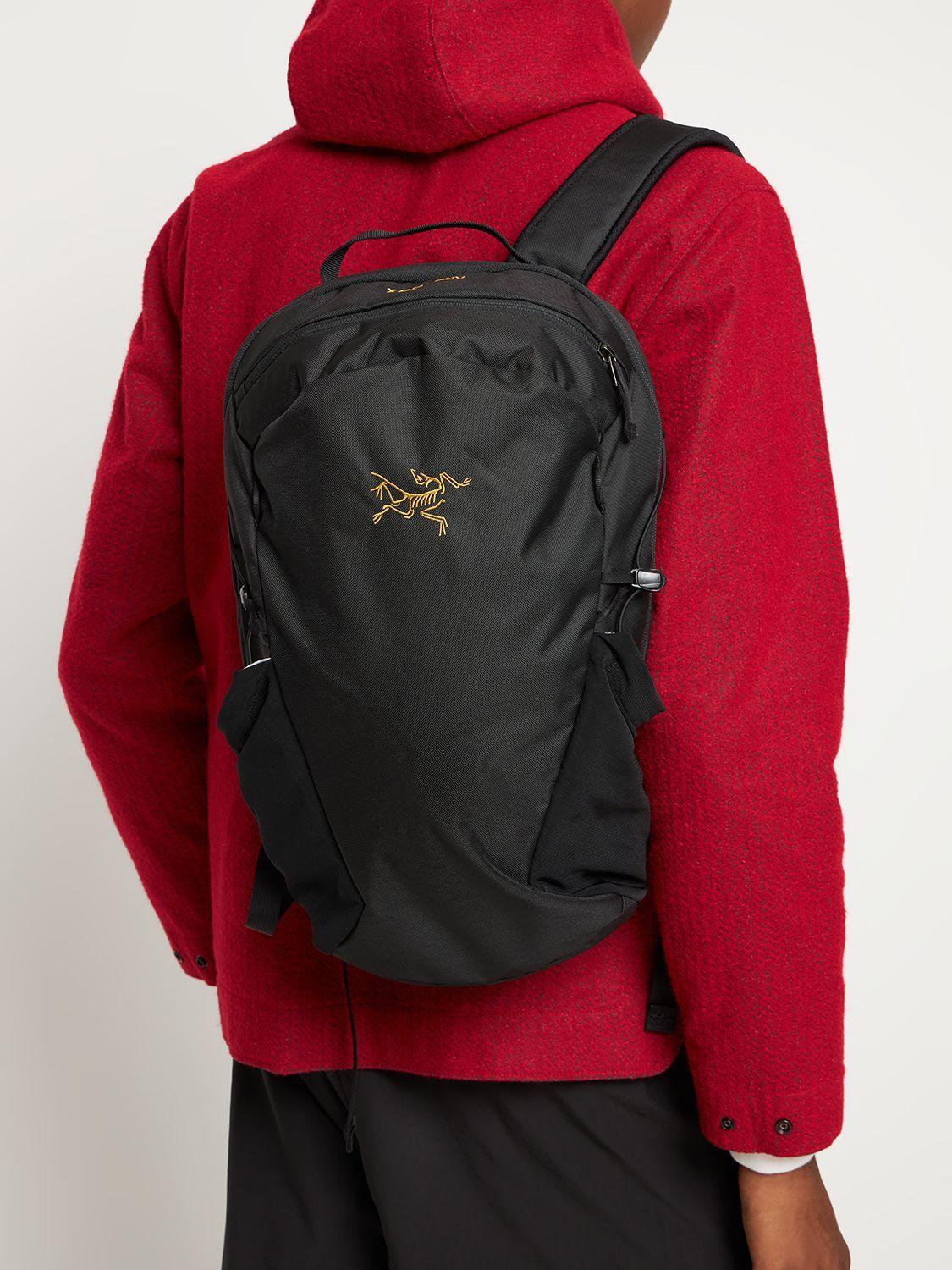 Arc'teryx 16l Mantis Backpack in Black for Men | Lyst