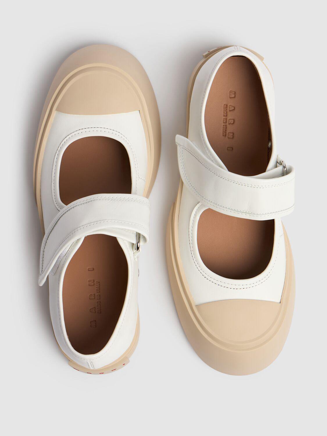Marni Pablo レザーフラットシューズ 20mm Marni Pablo レザーフラットシューズ 20mm ナチュラル | Lyst