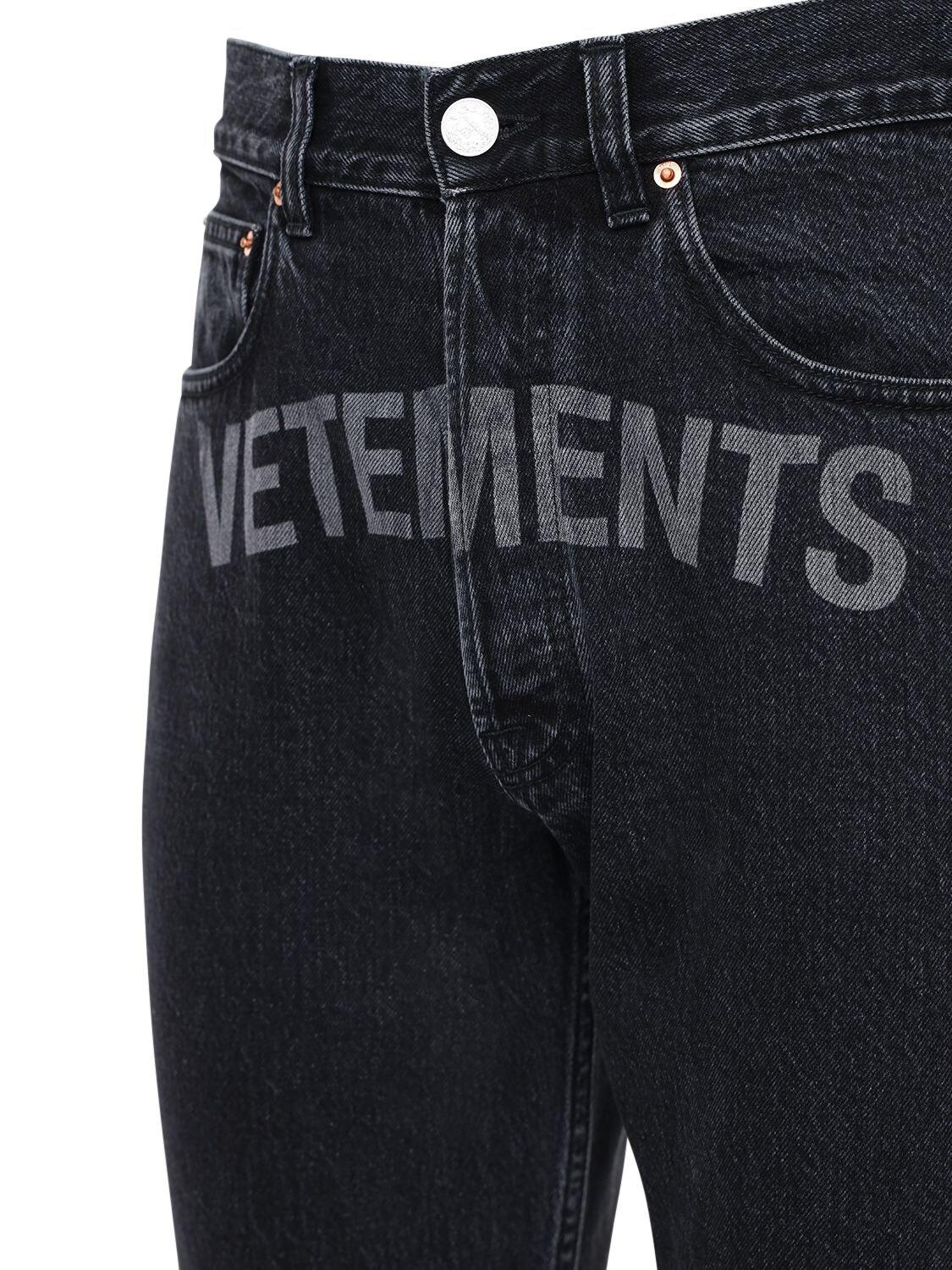 Vetements Logo Print Cotton Denim Jeans in Black for Men | Lyst