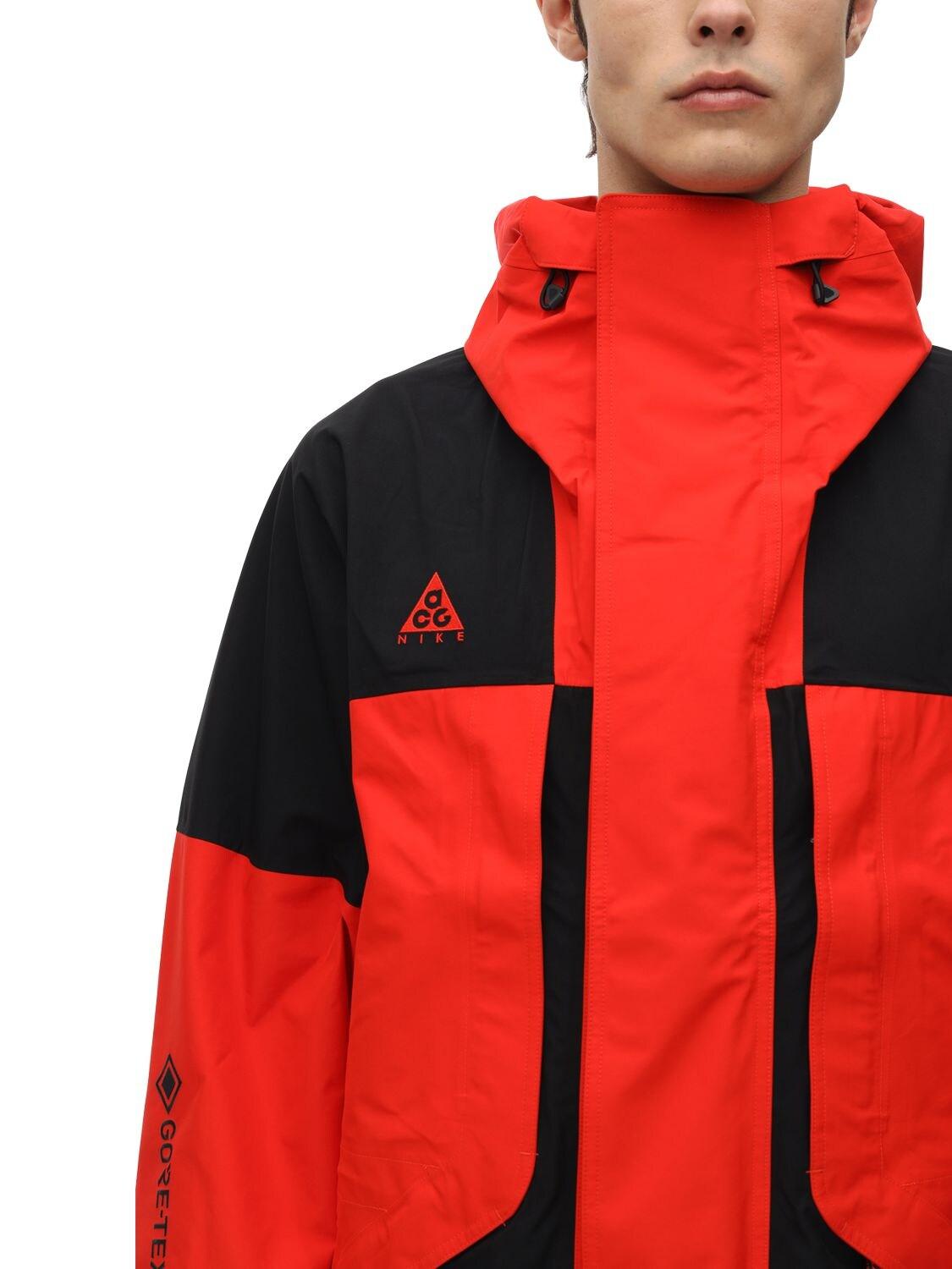 acg snowboard jacket