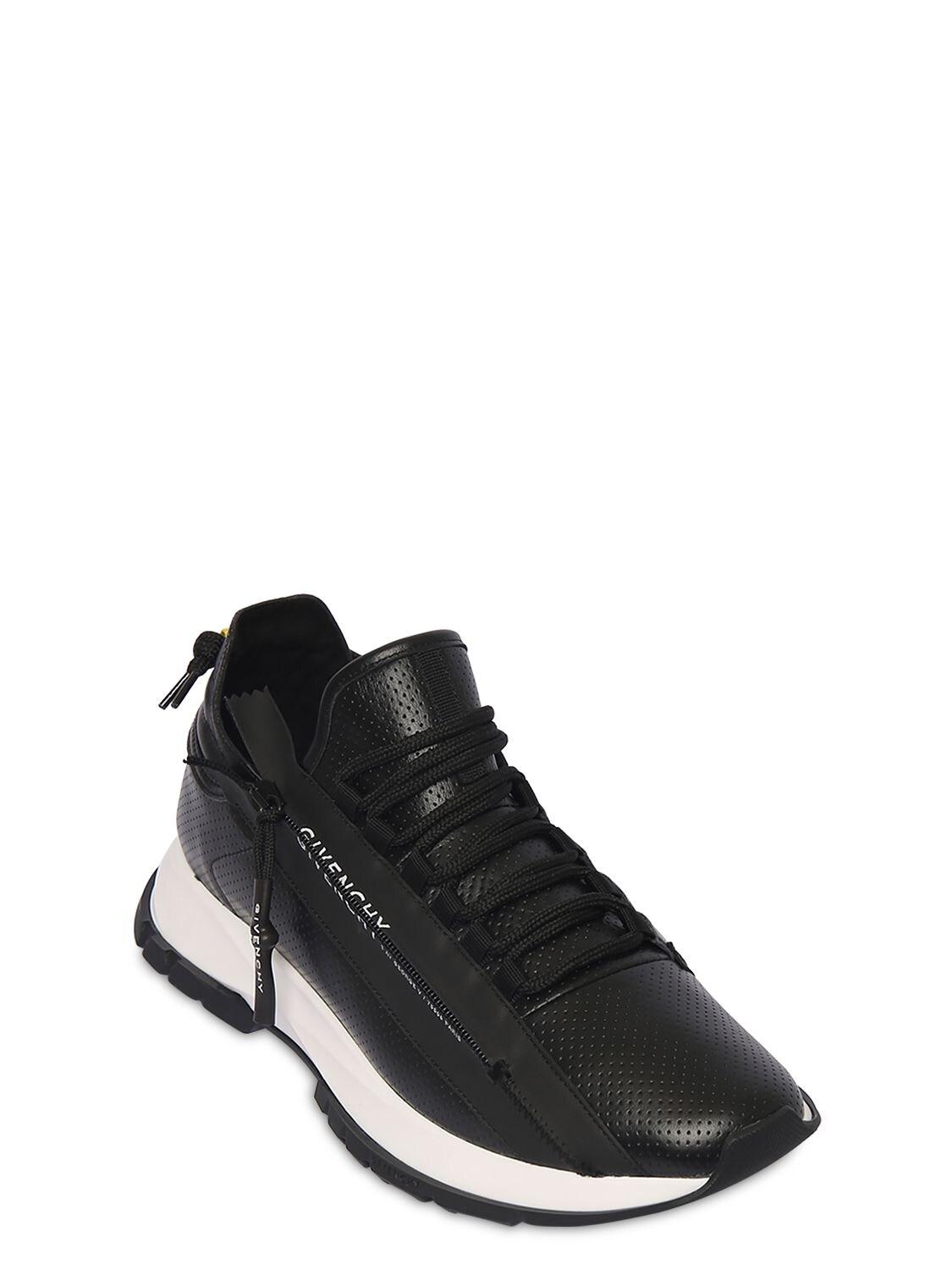 Givenchy Spectre Runner Leather Zip Sneakers in Black for Men - Lyst