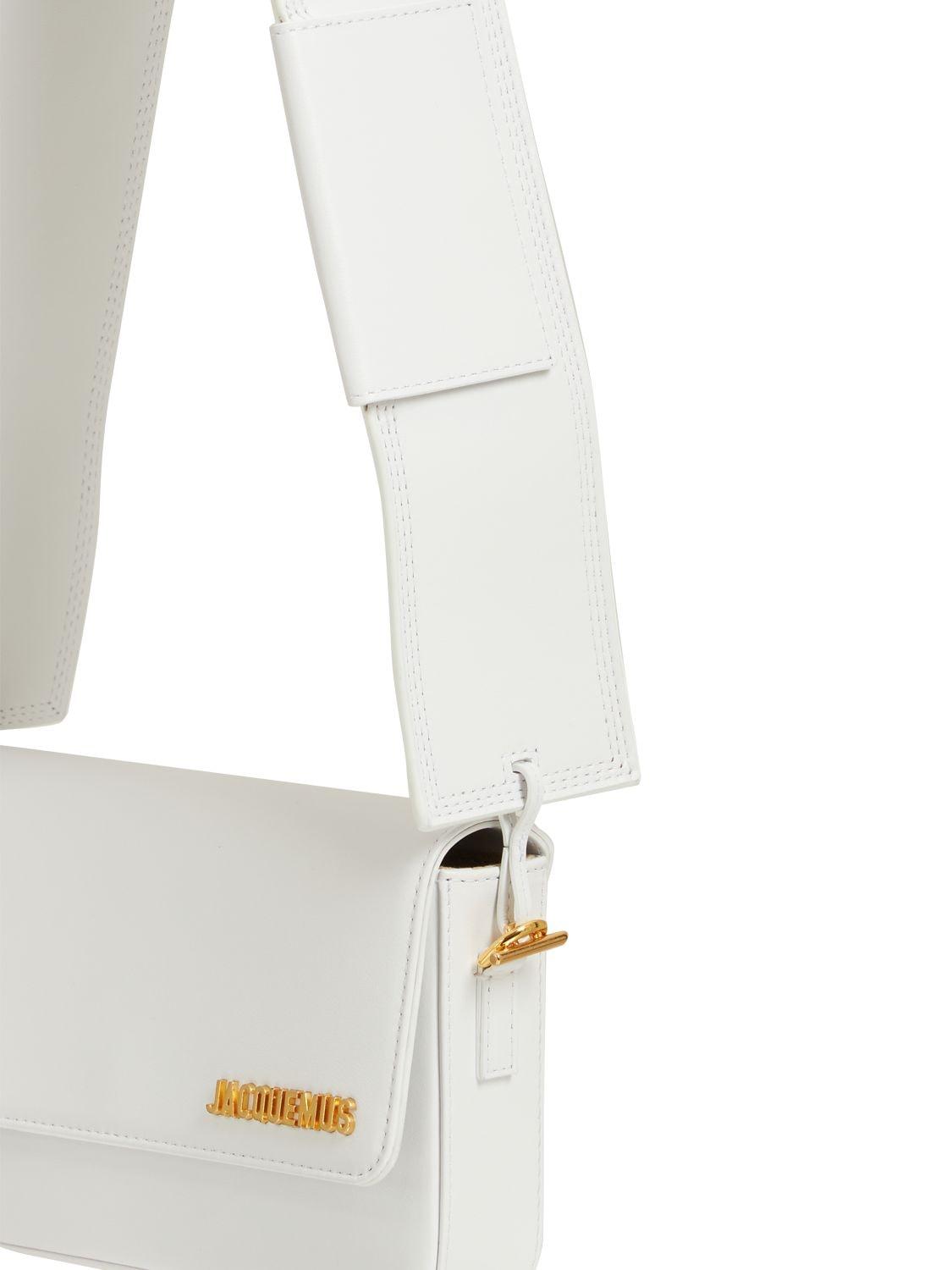 Jacquemus Le Carinu Leather Shoulder Bag in White | Lyst