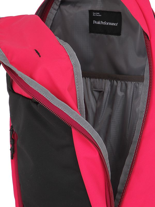 Peak Performance 15l Ctour Daypack Backpack in Black/Pink (Black) for Men -  Lyst