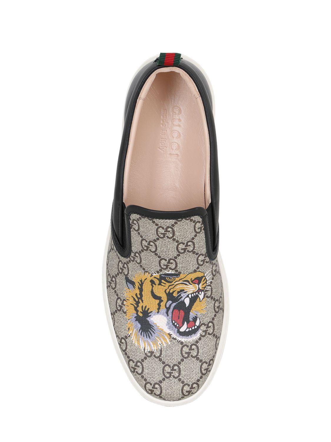Gucci Tiger Print Gg Supreme Slip On Sneakers in Natural for Men | Lyst