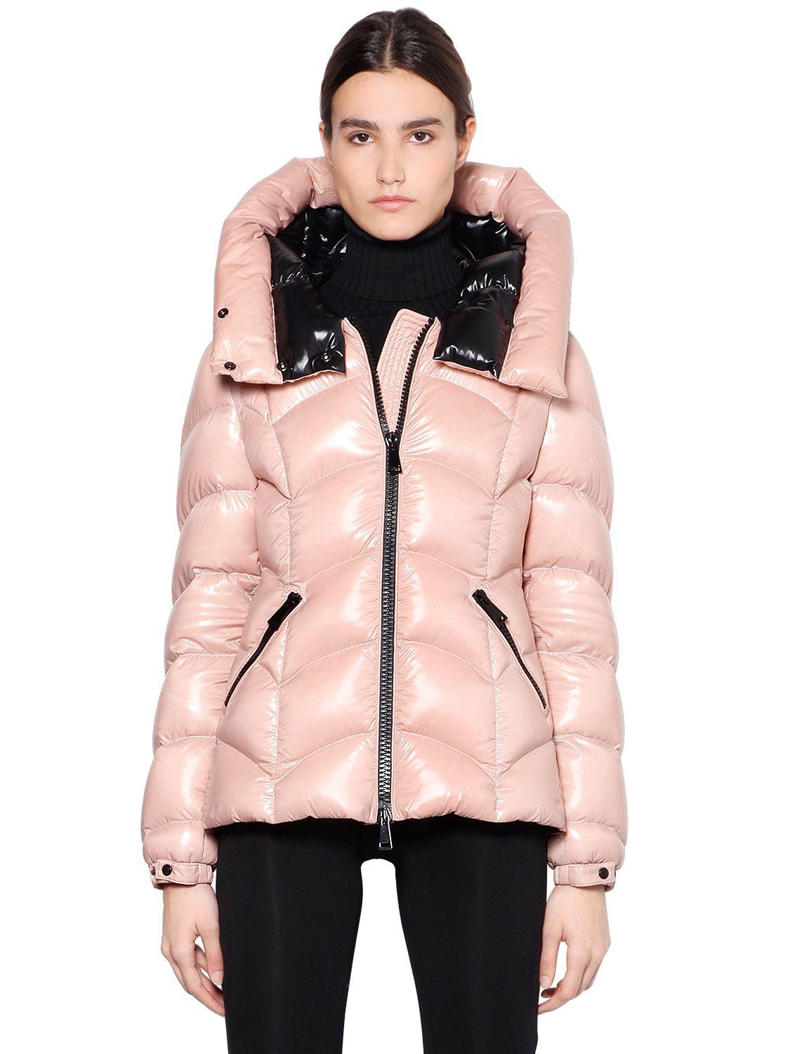 Moncler Synthetic Akebia Hooded Laqué Nylon Down Jacket in Pink - Lyst