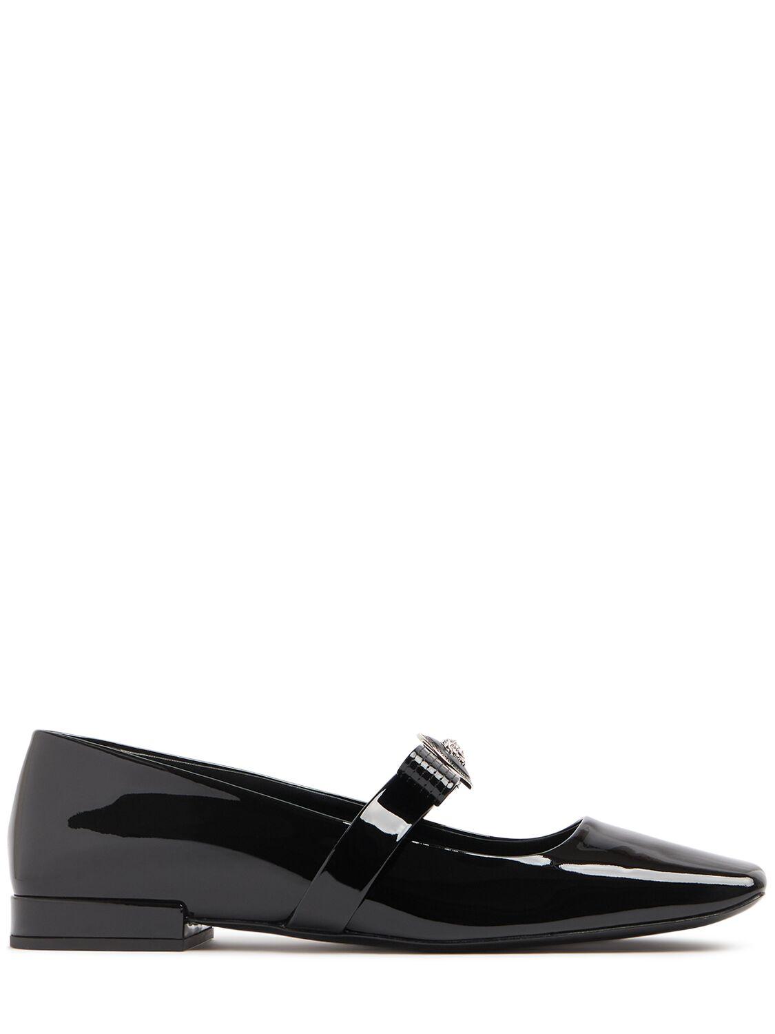 Versace レディース ブラック Gianni Ribbon パテントレザーフラット 