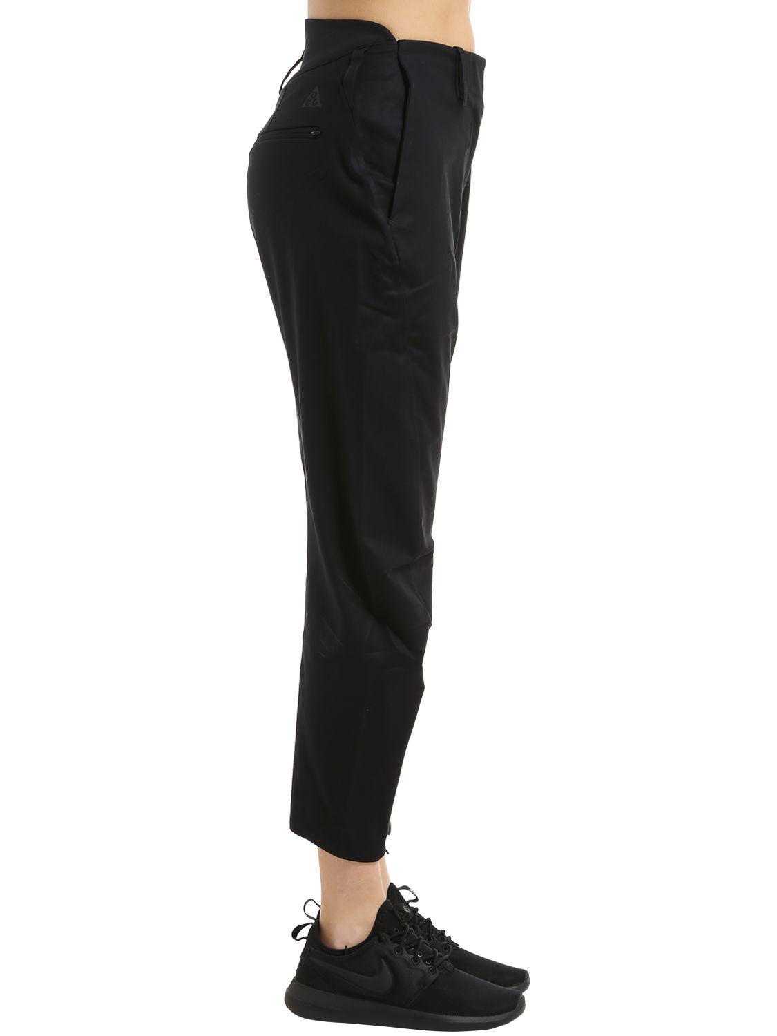 Pantaloni \