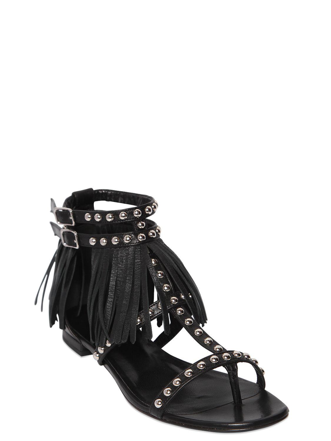 st laurent nu pieds