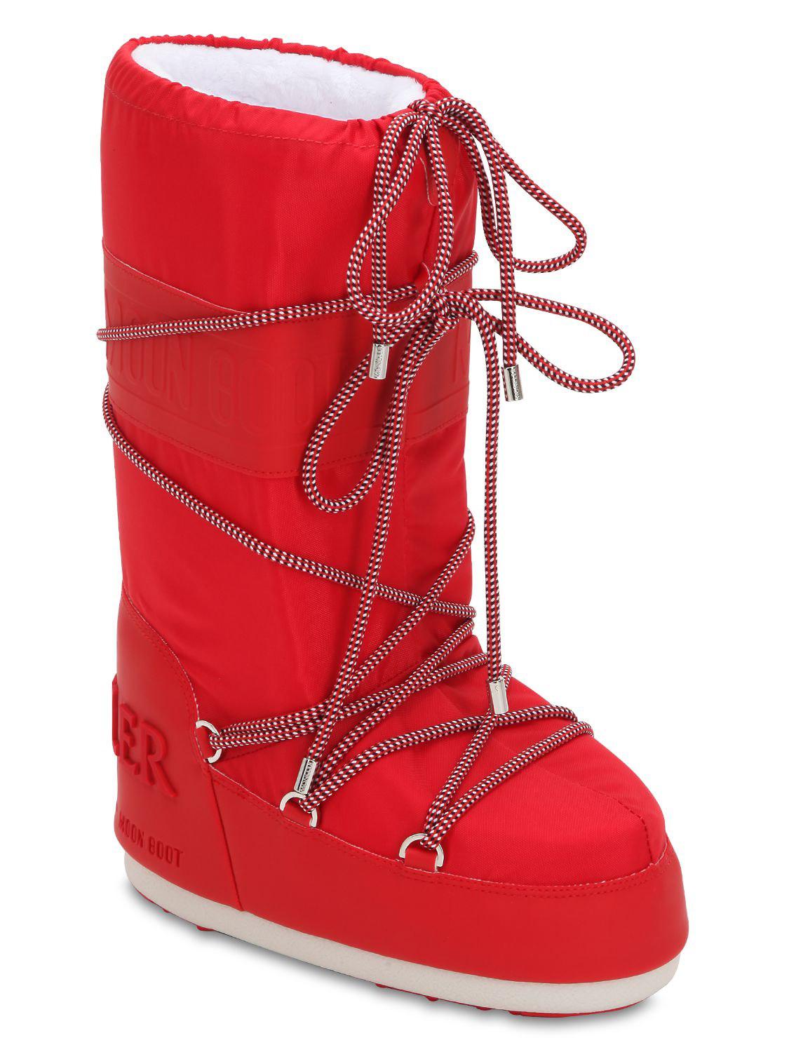 Moncler Saturne Moon Boots High in Red 