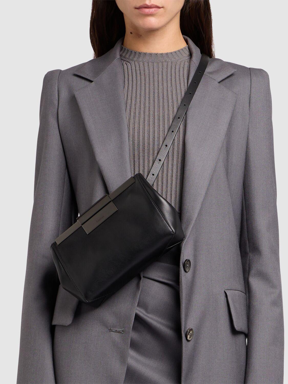 ショルダーバッグ・ポシェット Max Mara LEATHER BELT BAG Max Mara Leather Belt Bag | Brown | FARFETCH JO
