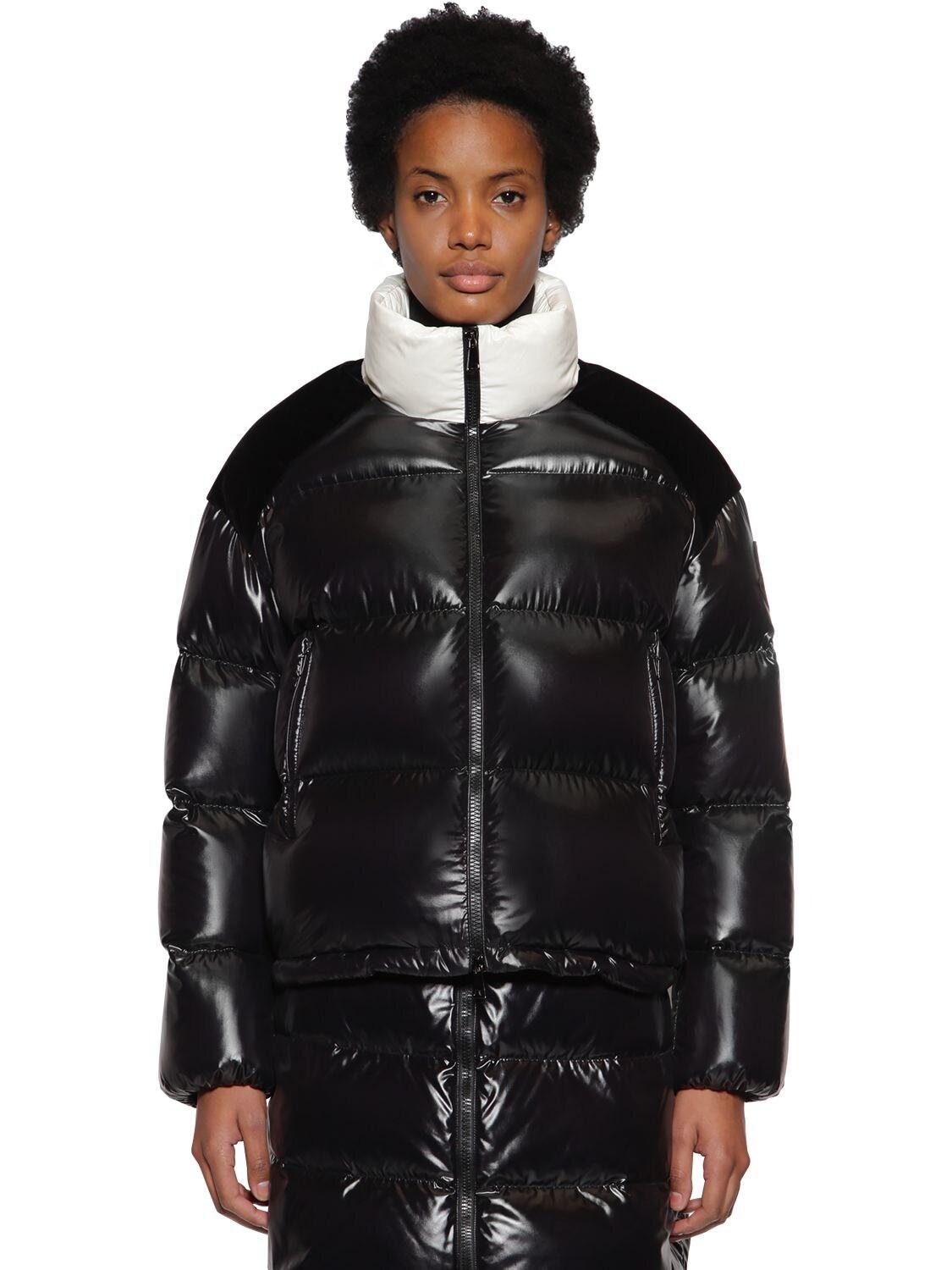 Moncler Chouelle Logo Lacque Down Puffer Coat in Black | Lyst