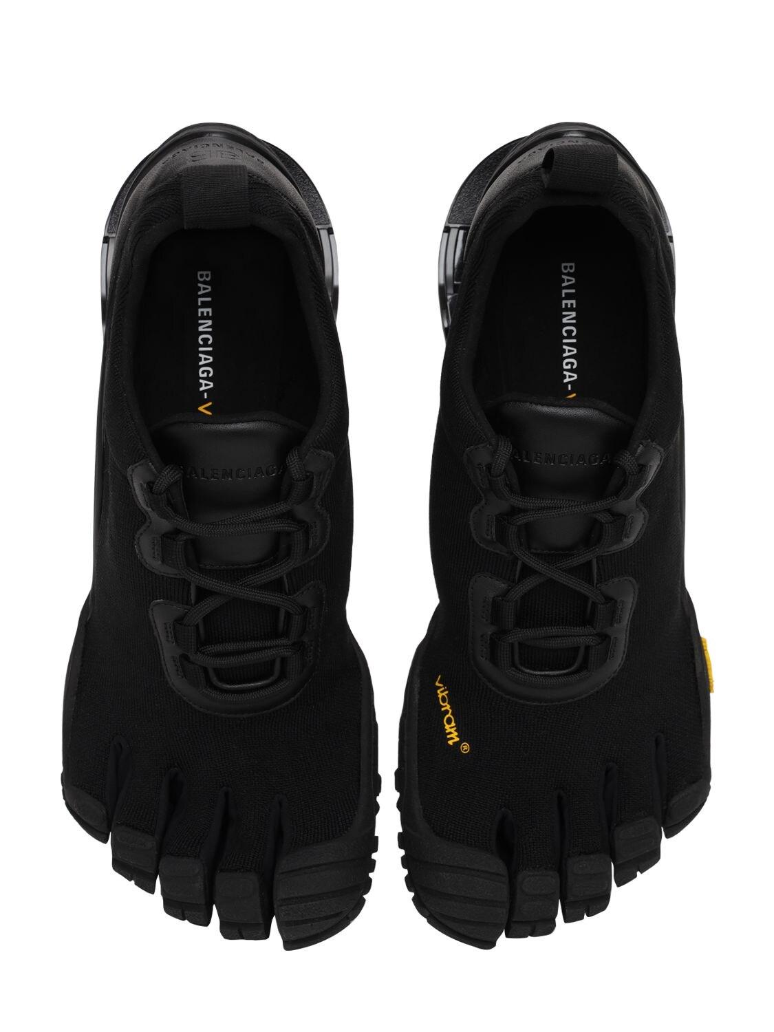 Balenciaga Synthetic Vibram Toe Low-top Sneakers in Black for Men - Lyst
