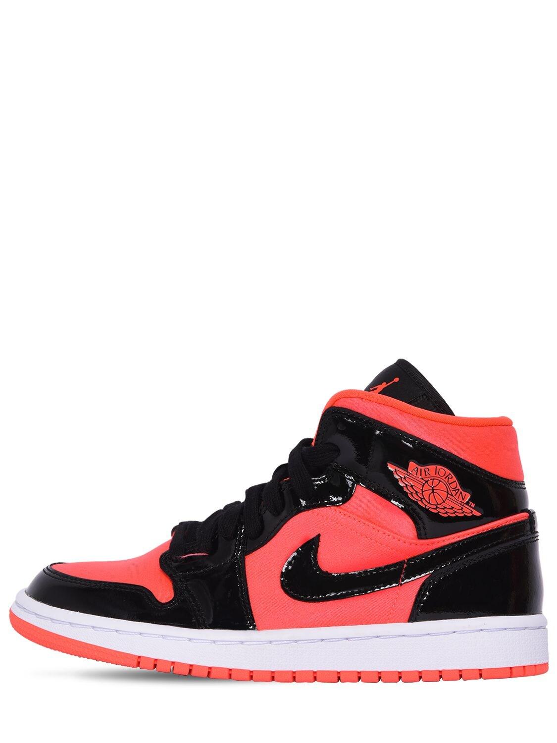 Nike Wmns Air Jordan 1 Mid Sneakers in Red | Lyst UK