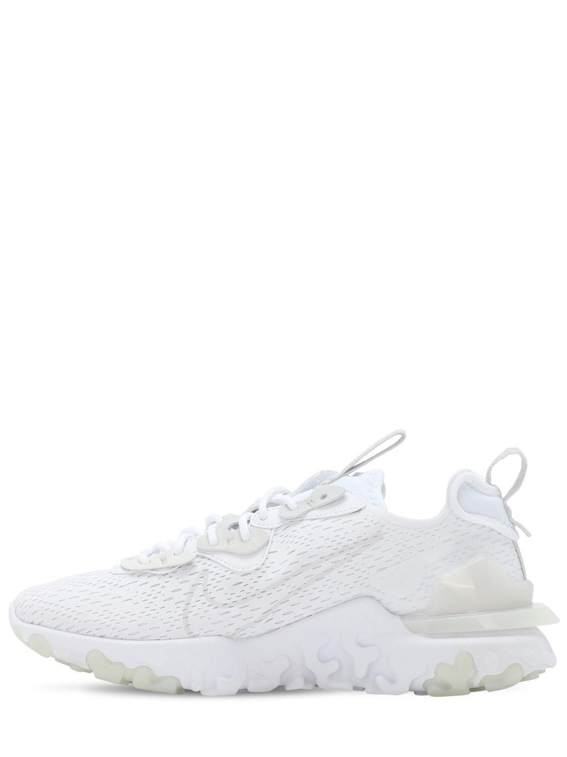 all white reacts