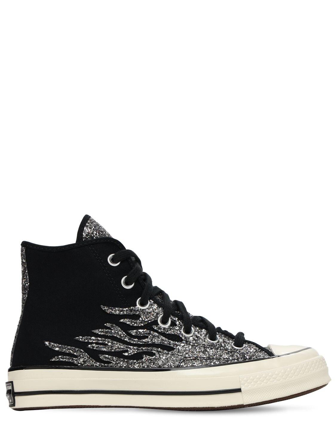 Sneakers \