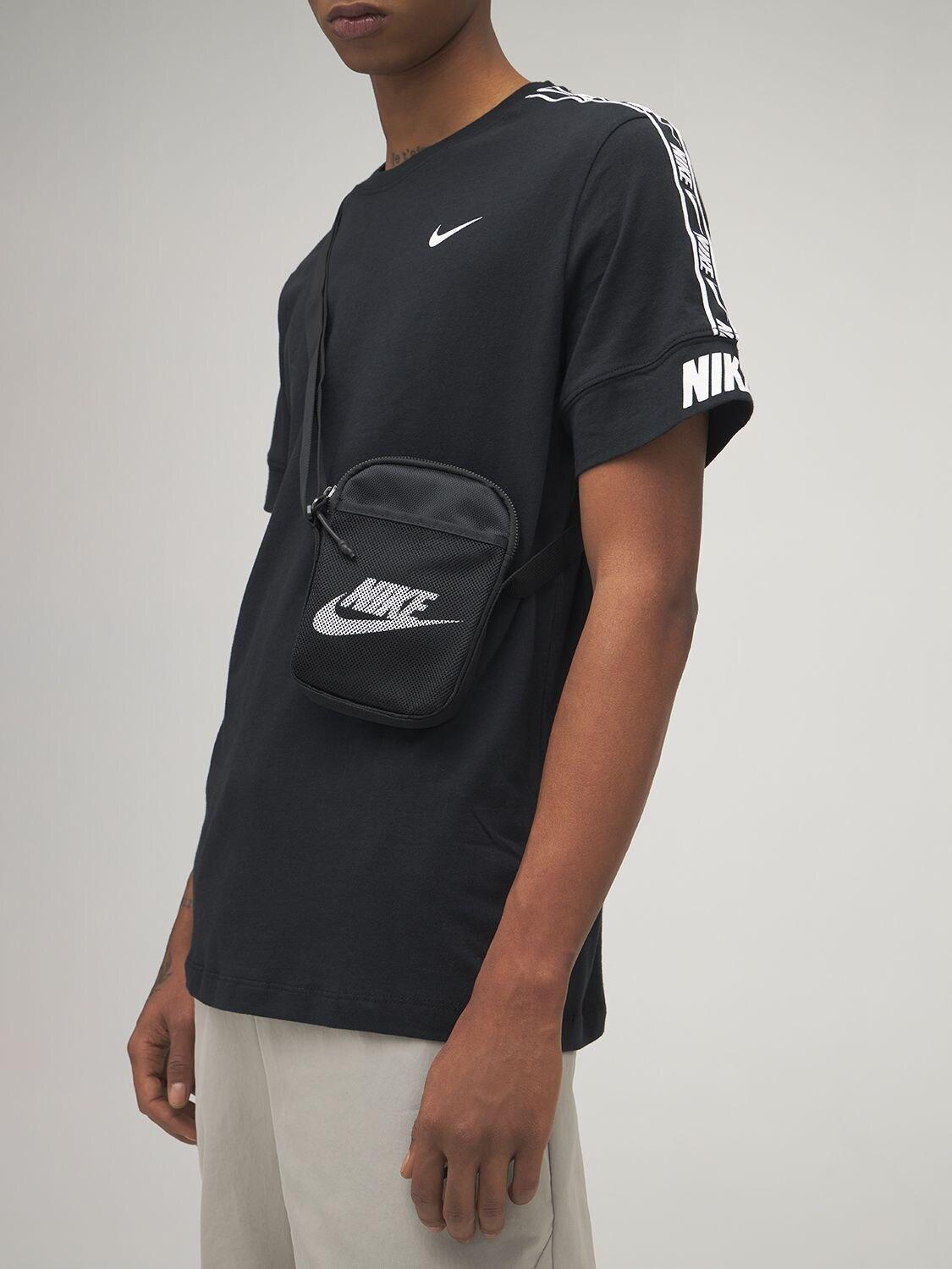 nike crossbody heritage