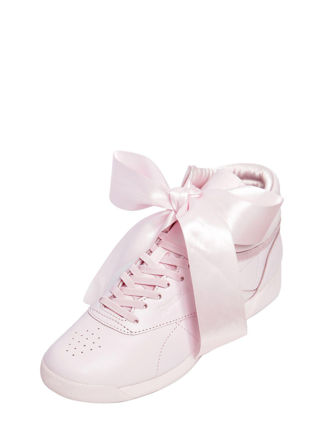 reebok ribbon shoes