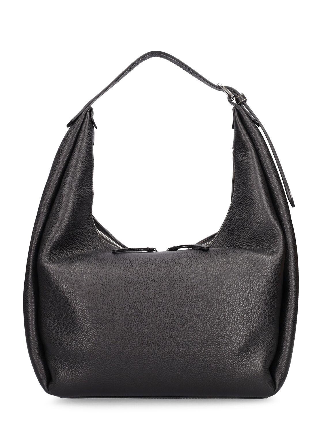 Belt hobo bag black grain – Totême