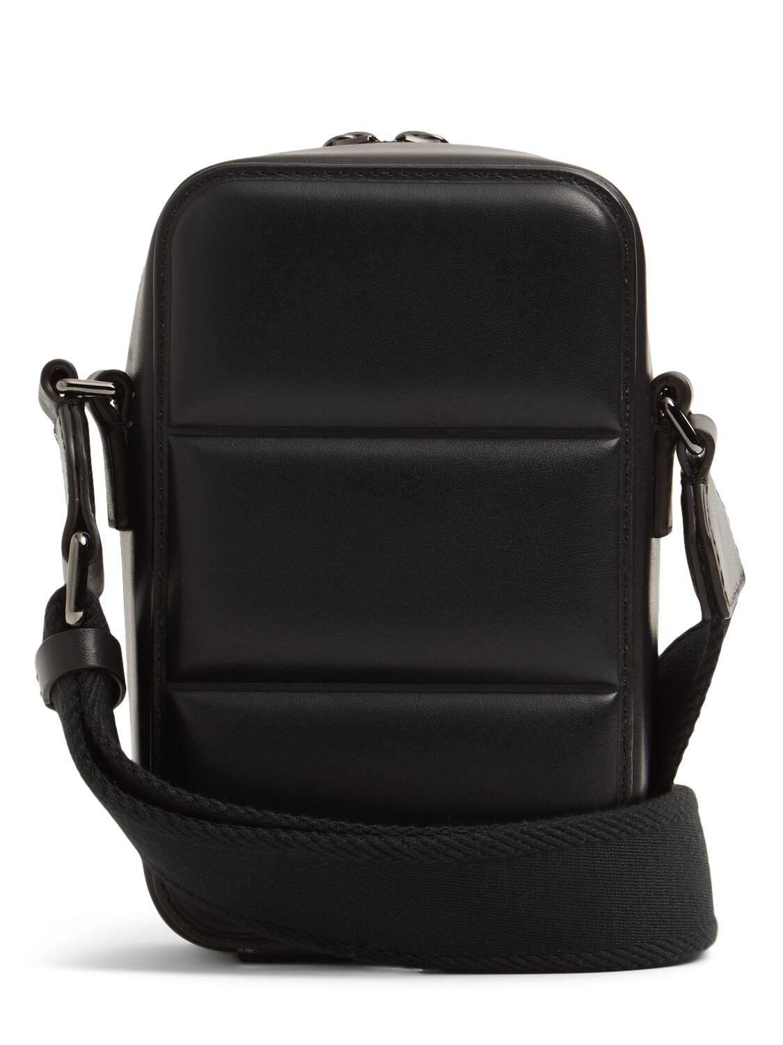 Moncler メンズ ブラック Vertical レザークロスボディバッグ Moncler メンズ ブラック Vertical レザークロスボディバッグ