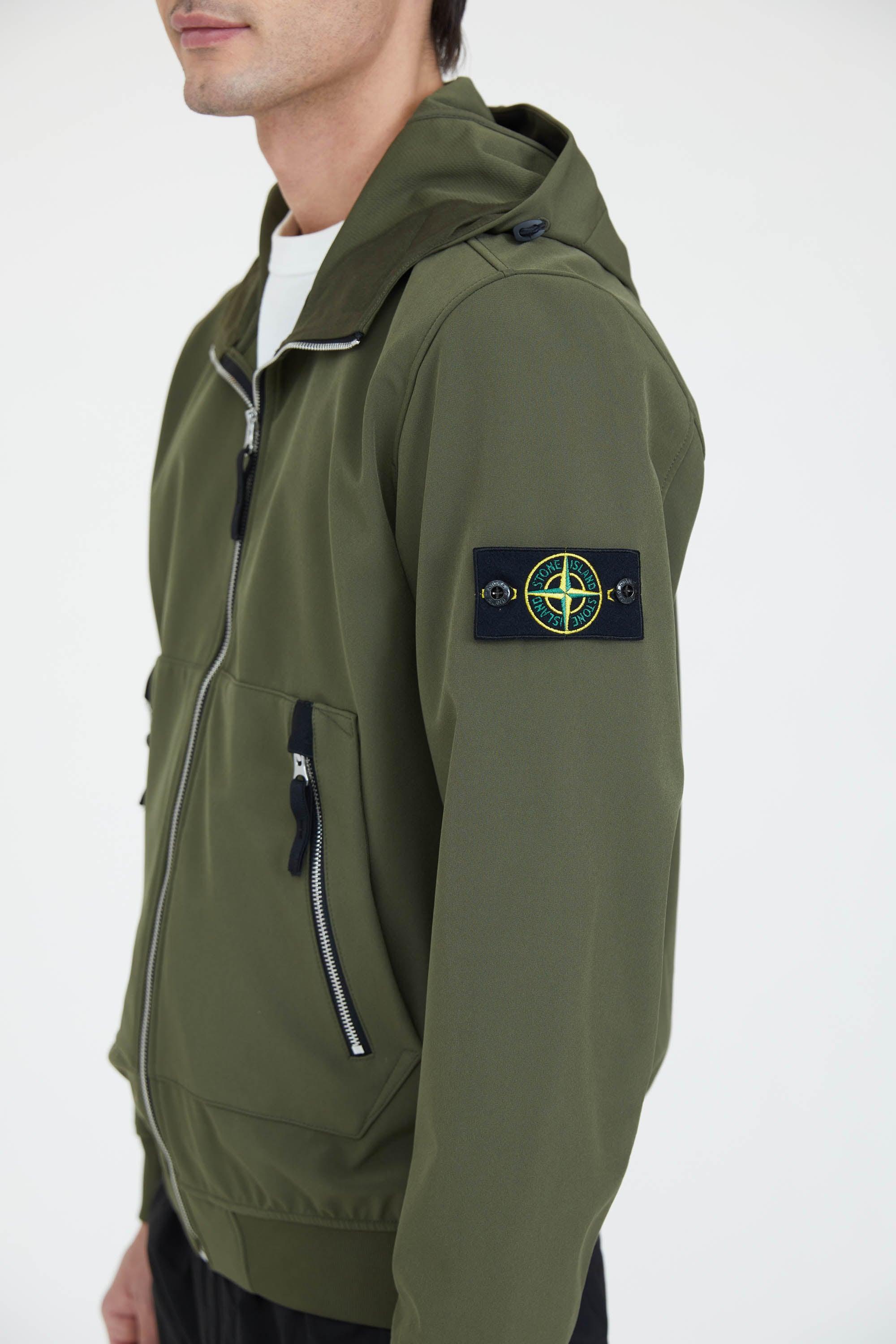 Stone Island 40727 Light Soft Shell-r E-dye Hooded Jacket in Olive (Green)  for Men | Lyst