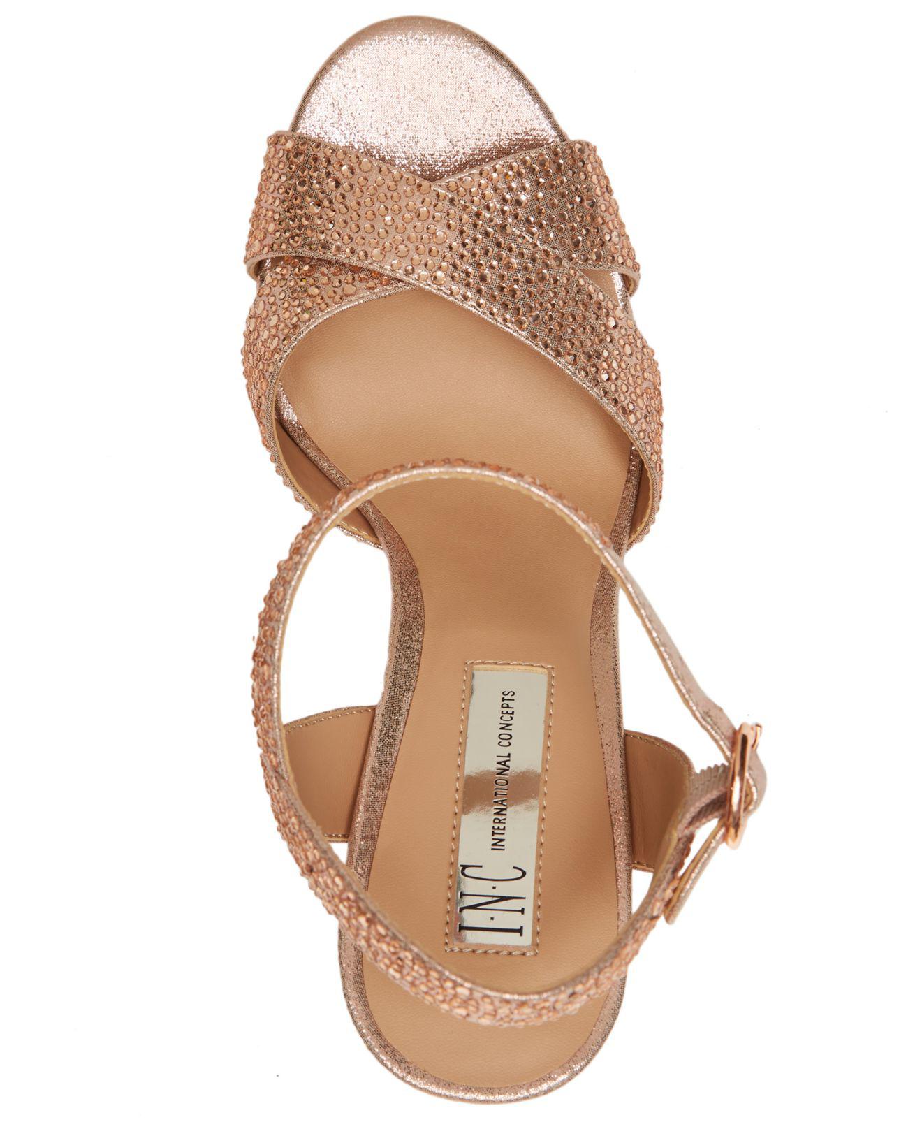 Rose gold 2024 sandals macys